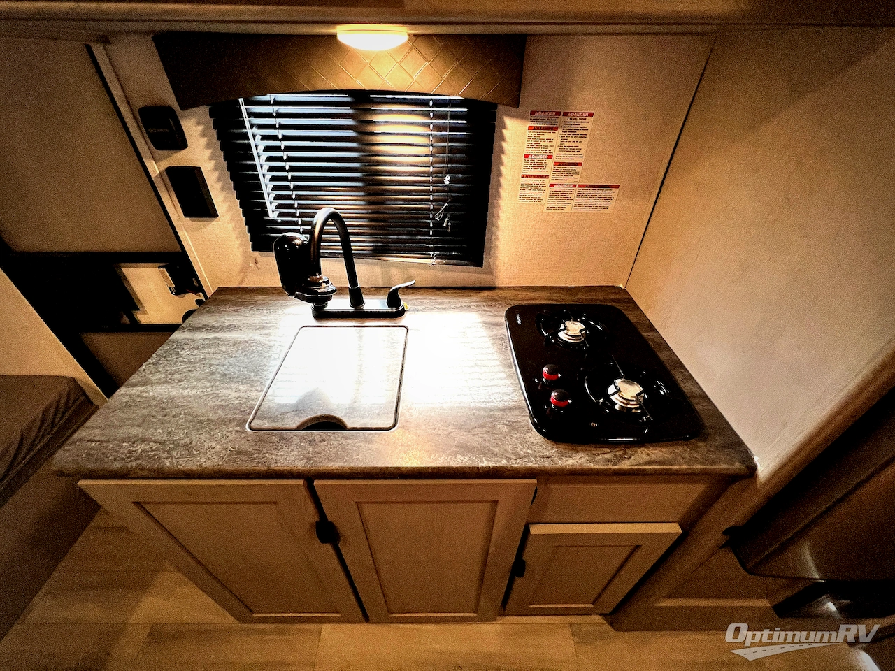 2024 Coachmen Clipper Cadet 17CBH Photo 8