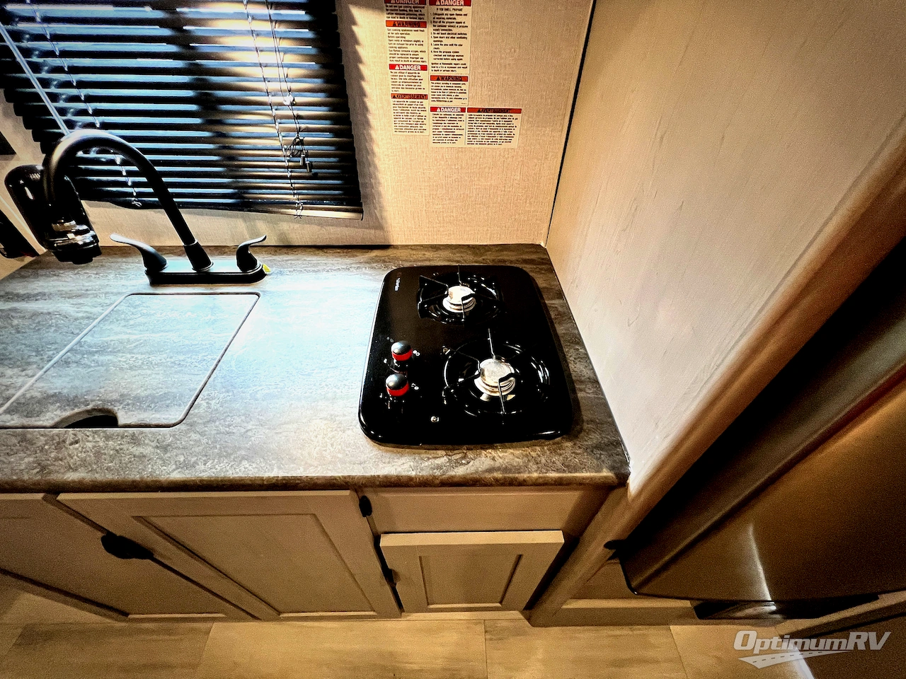 2024 Coachmen Clipper Cadet 17CBH Photo 10