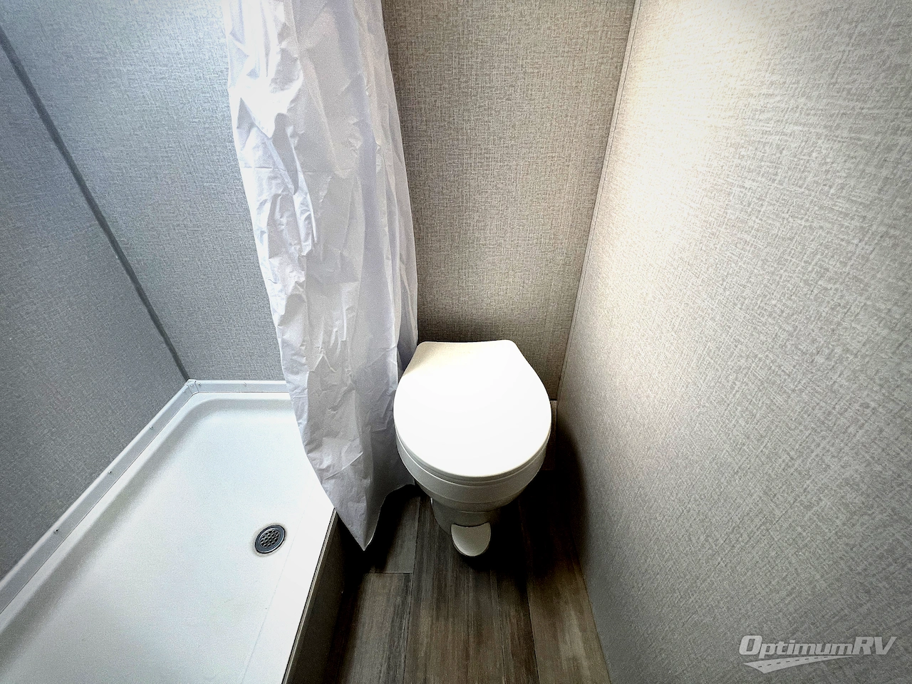 2024 Coachmen Clipper Cadet 17CBH Photo 17