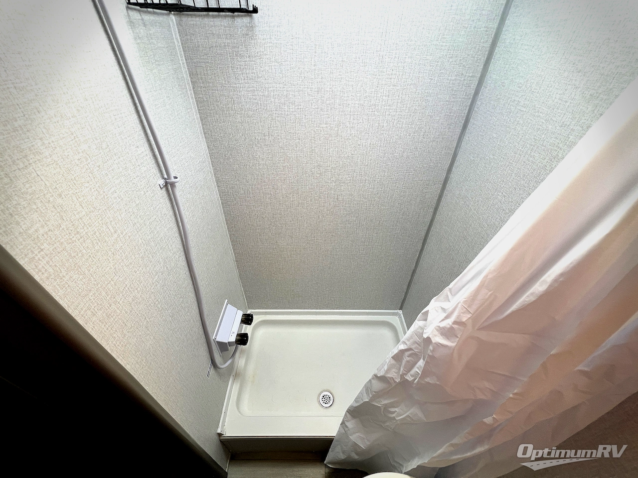 2024 Coachmen Clipper Cadet 17CBH Photo 19