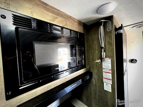 2022 Forest River XLR Micro Boost 25LRLE RV Photo 4