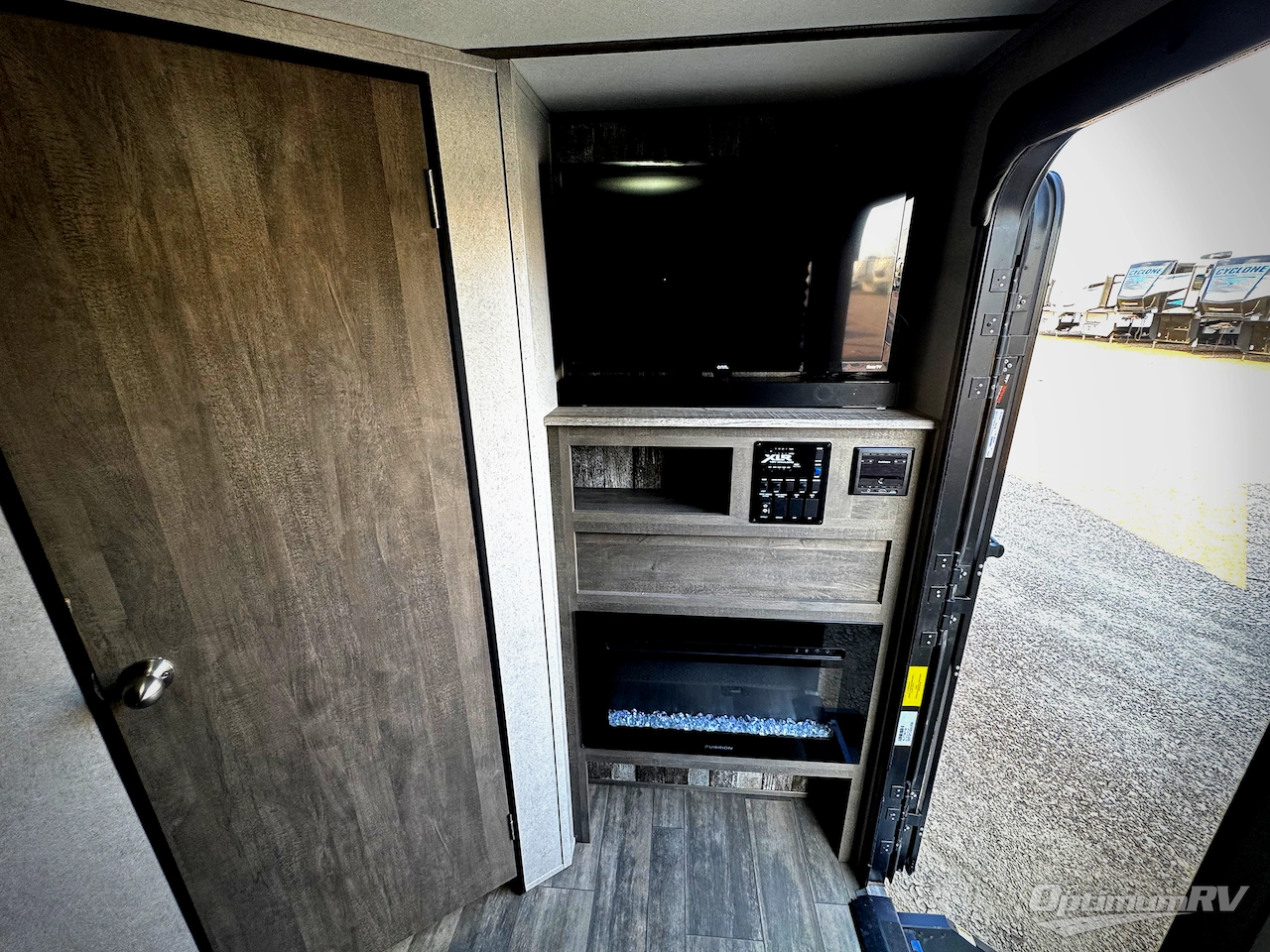 2022 Forest River XLR Micro Boost 25LRLE Photo 3