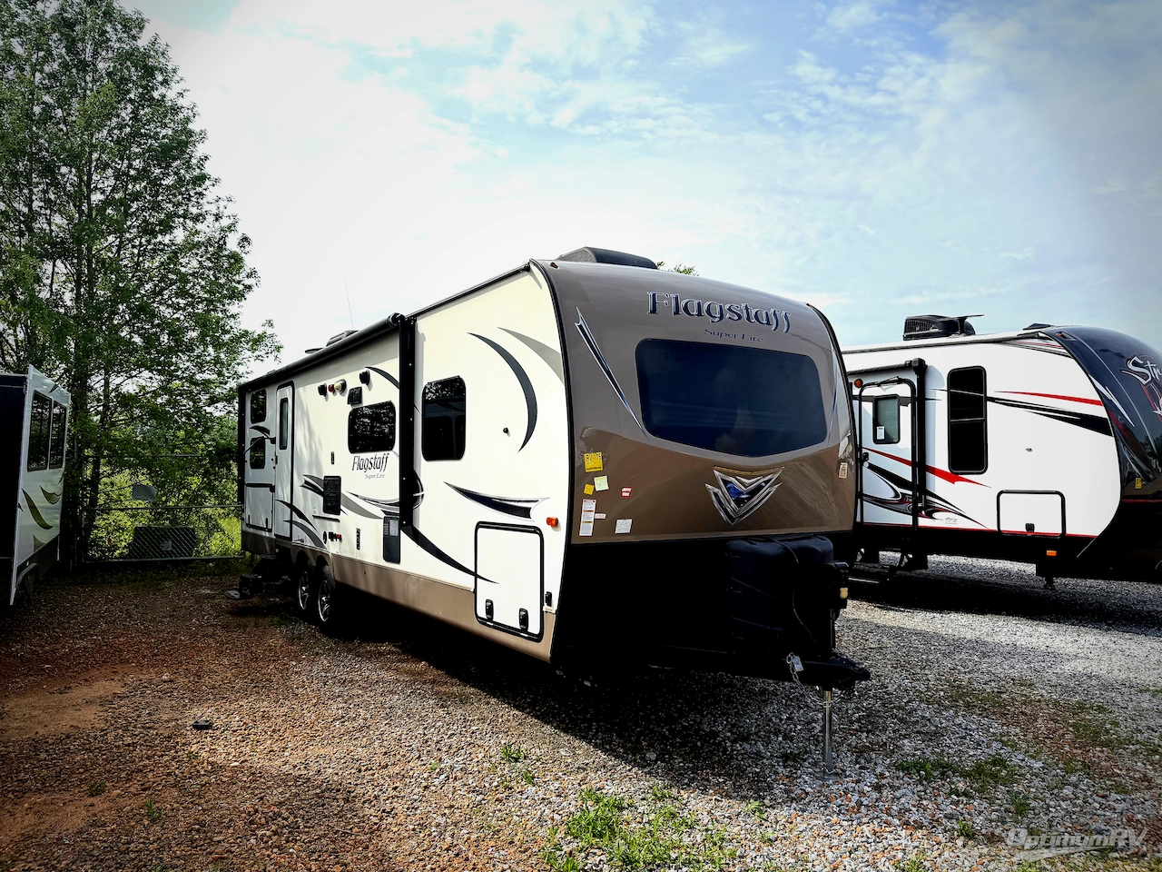 2017 Forest River Flagstaff Super Lite 27BHWS Photo 1