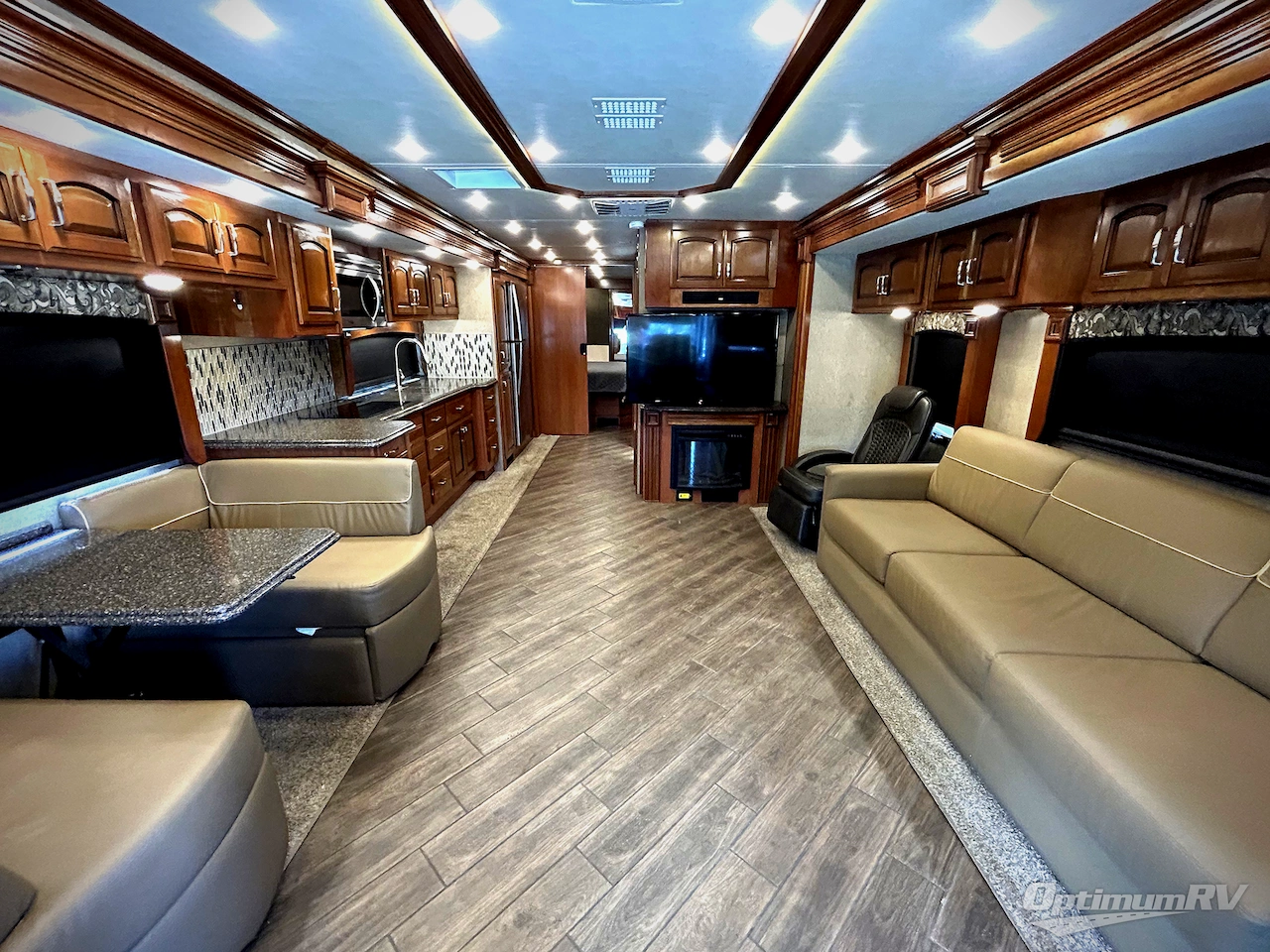 2018 Holiday Rambler Endeavor XE 38F Photo 2