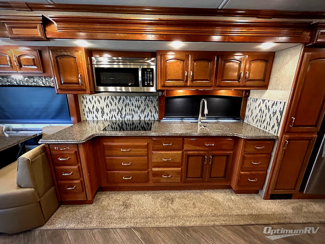 2018 Holiday Rambler Endeavor XE 38F Photo 4