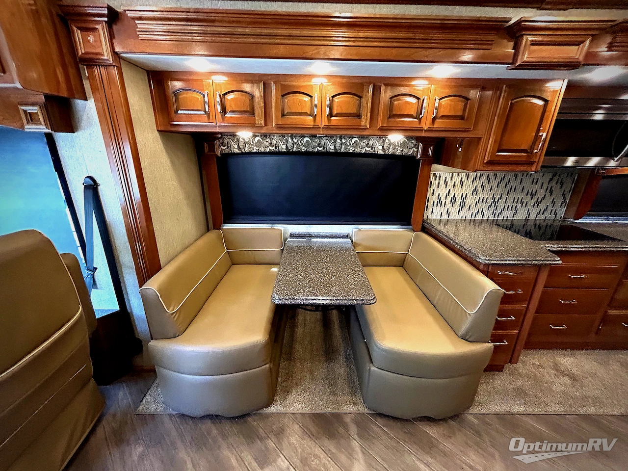 2018 Holiday Rambler Endeavor XE 38F Photo 8
