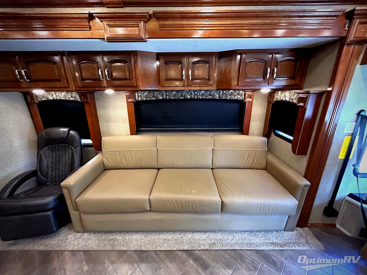 2018 Holiday Rambler Endeavor XE 38F Photo 10