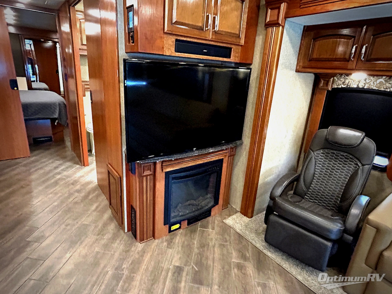 2018 Holiday Rambler Endeavor XE 38F Photo 12