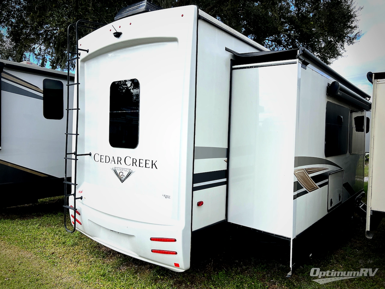 2021 Forest River Cedar Creek Champagne Edition 38EKS Photo 3