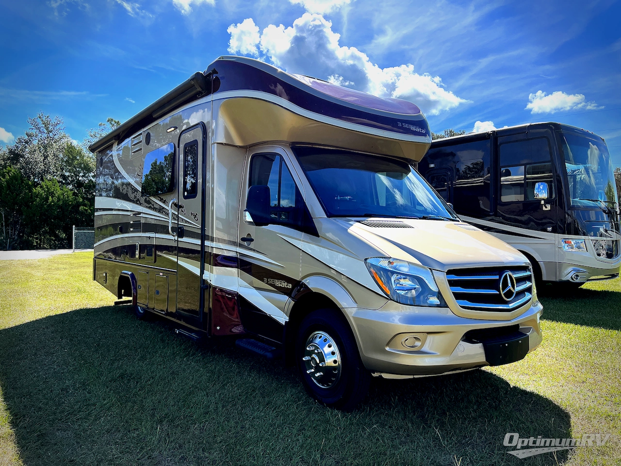 2018 Dynamax isata 3 24FW Photo 1