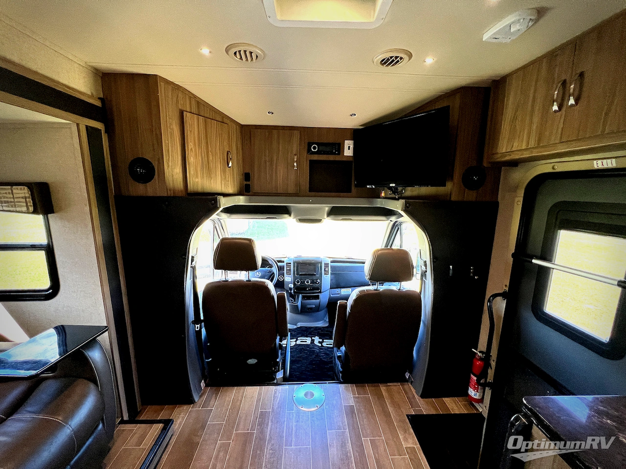 2018 Dynamax isata 3 24FW Photo 6