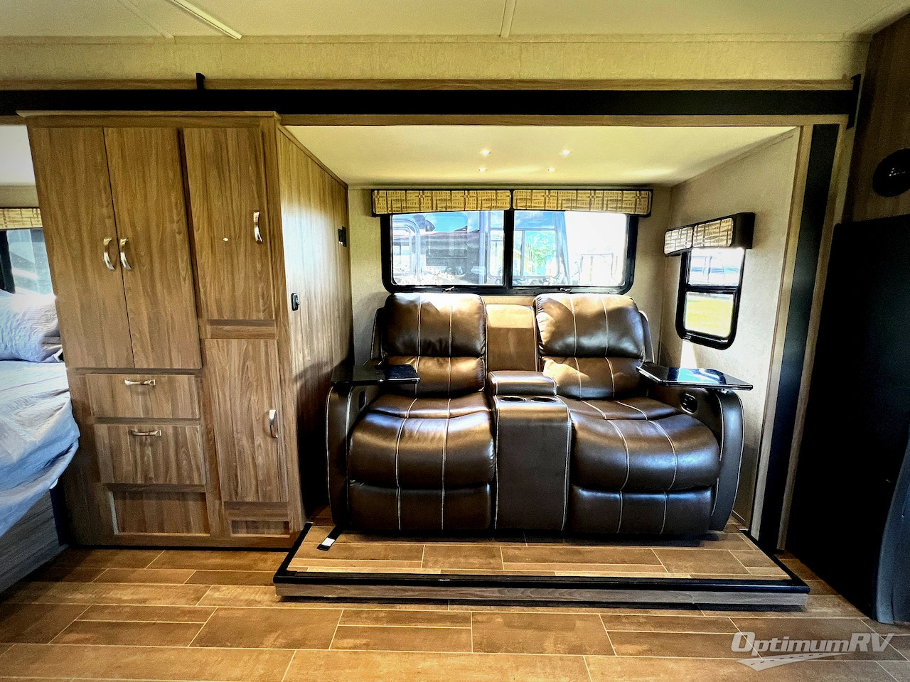 2018 Dynamax isata 3 24FW Photo 9