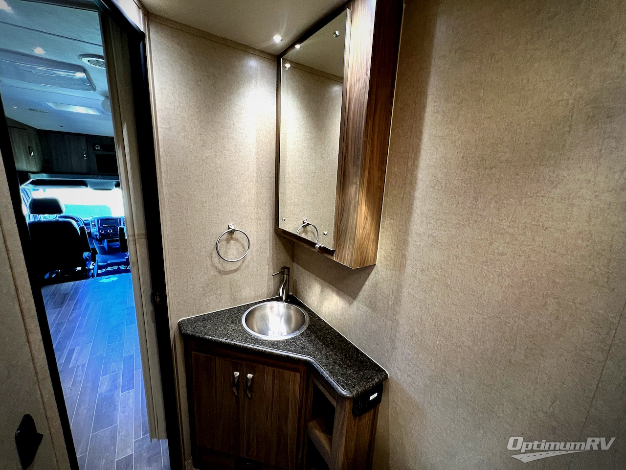 2018 Dynamax isata 3 24FW Photo 19