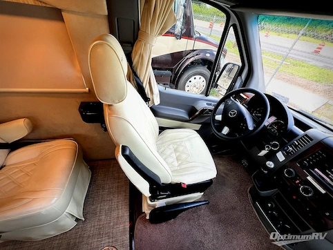 2018 Regency Xalta 4 Captain RV Photo 2