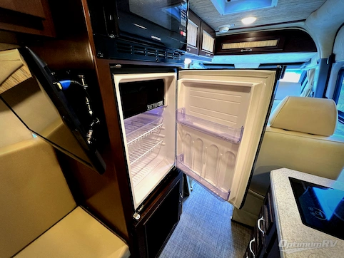 2018 Regency Xalta 4 Captain RV Photo 3