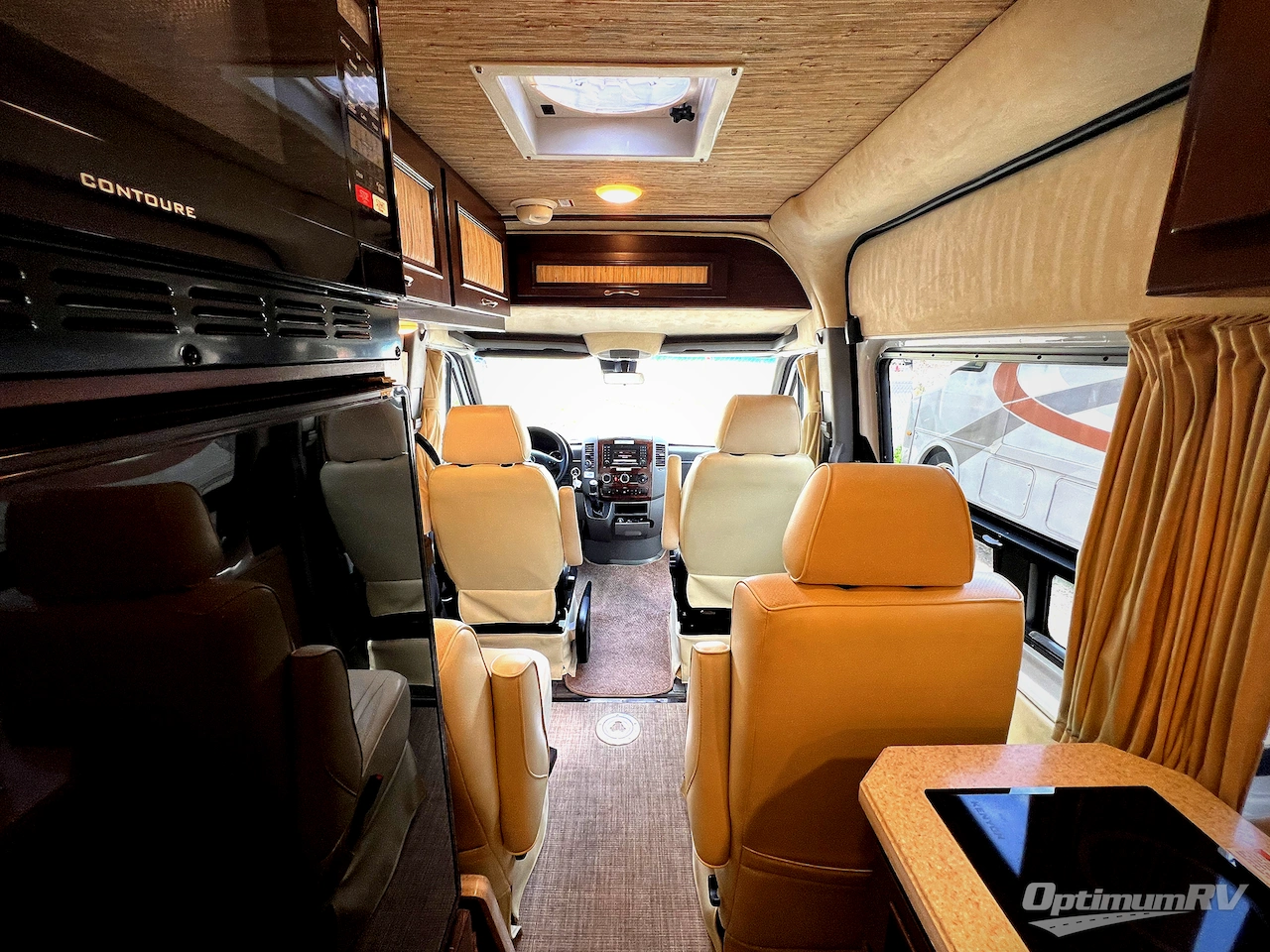 2018 Regency Xalta 4 Captain Photo 5