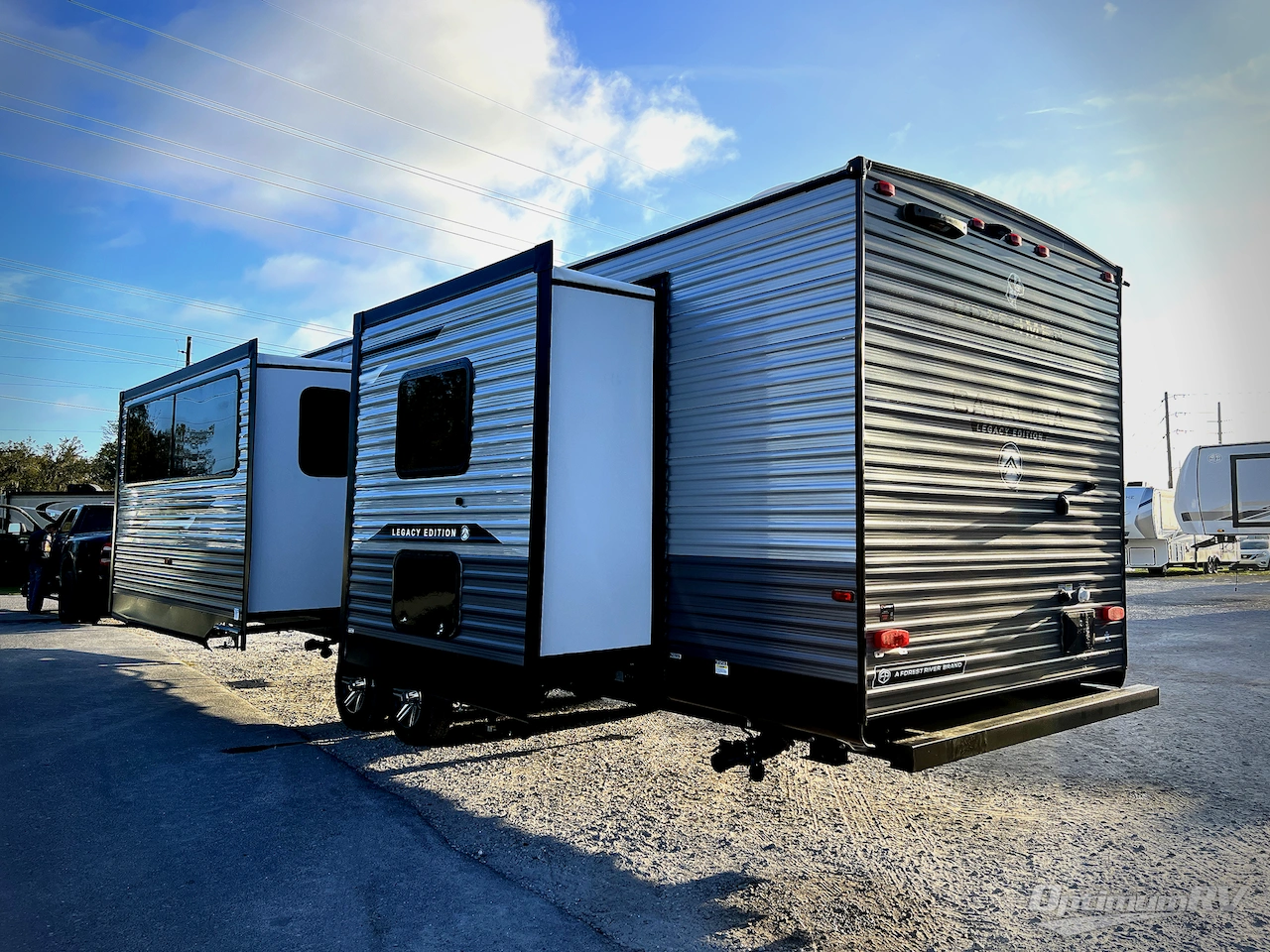 2026 Coachmen Catalina Legacy Edition 333DBDSCK Photo 2