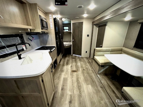 2026 Coachmen Catalina Summit Series 8 231BHS RV Photo 2