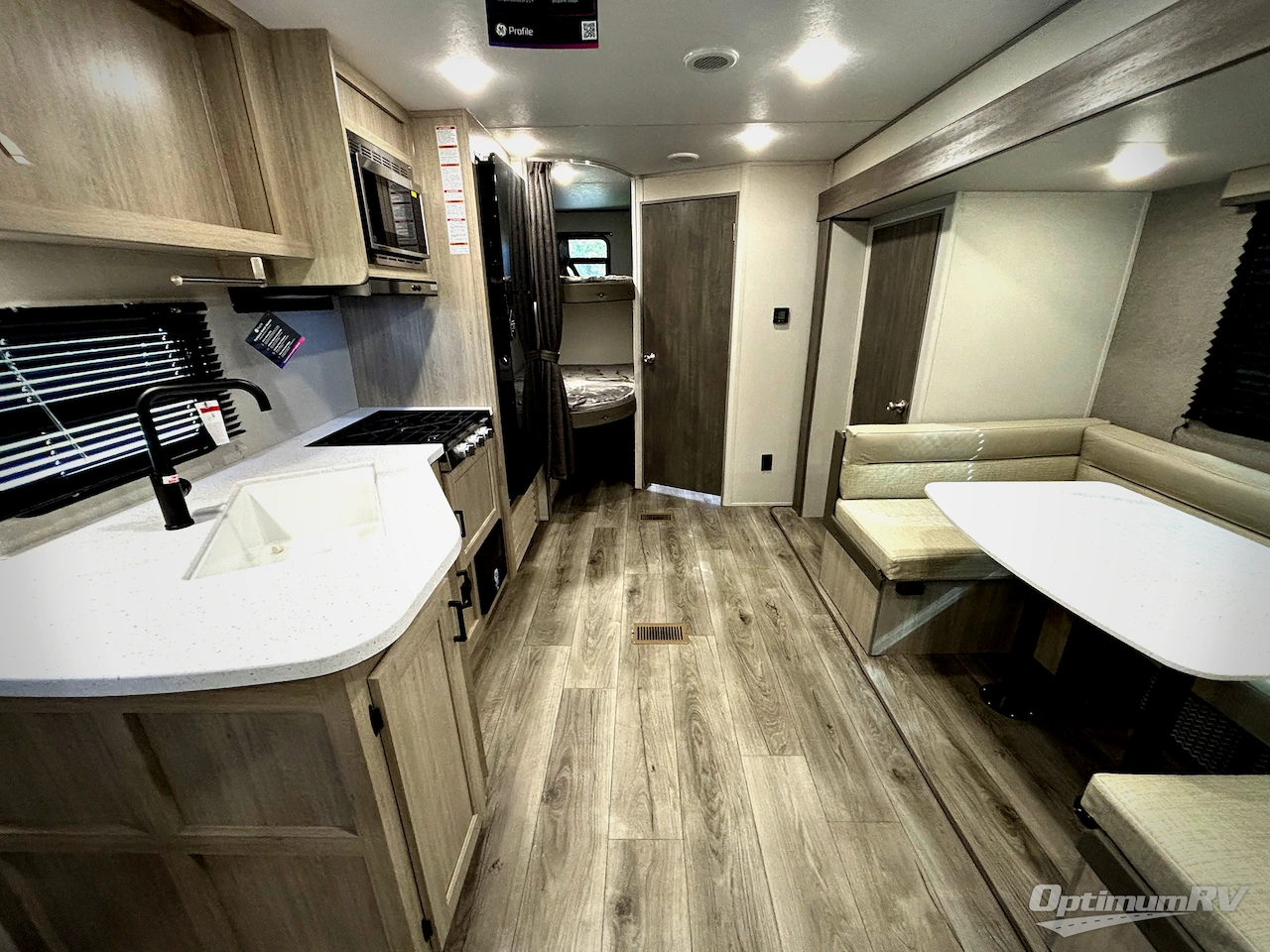 2026 Coachmen Catalina Summit Series 8 231BHS Photo 4