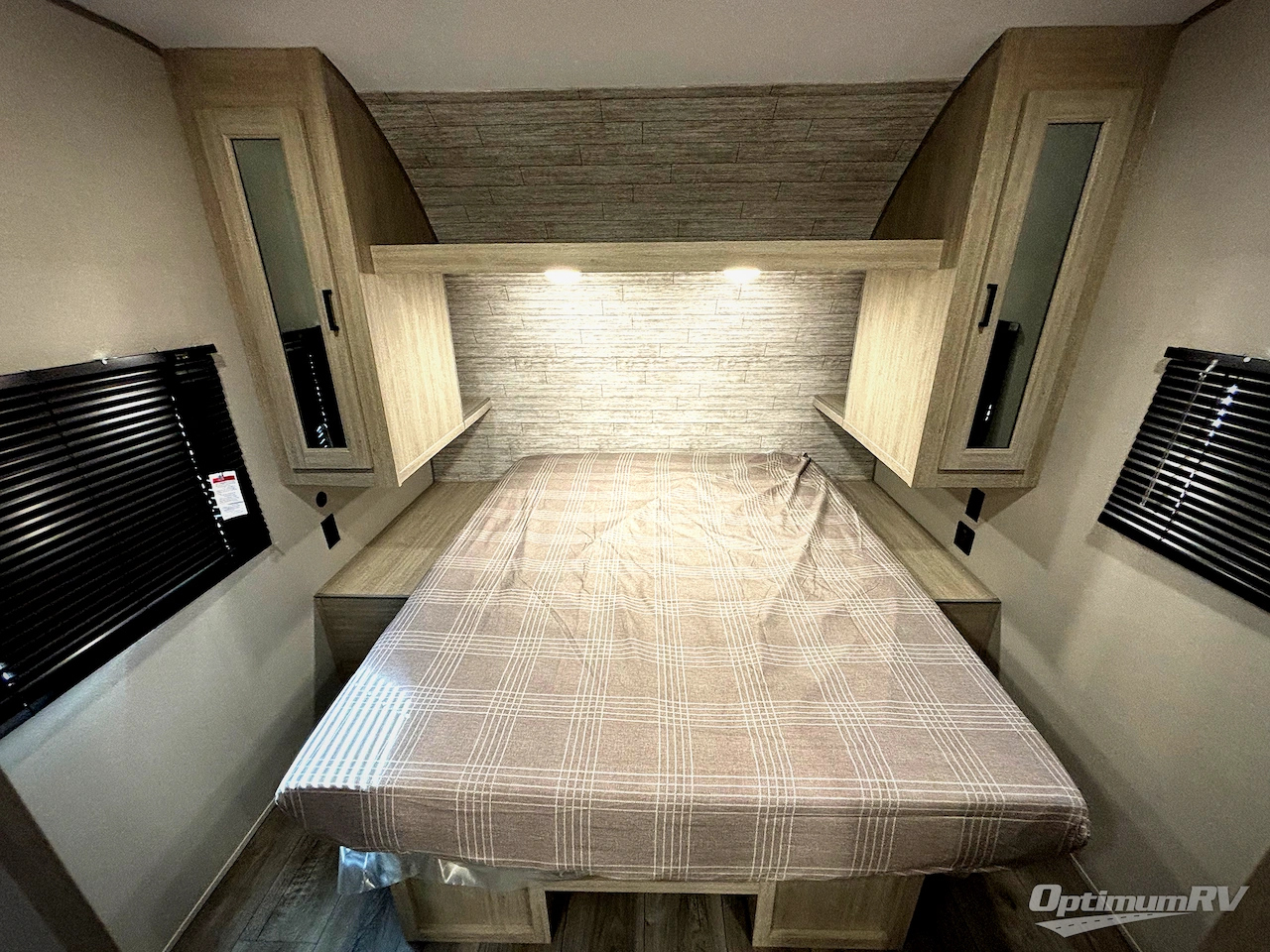 2026 Coachmen Catalina Summit Series 8 231BHS Photo 7