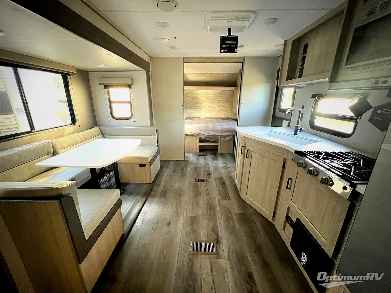 2026 Coachmen Catalina Summit Series 8 231BHS Photo 6