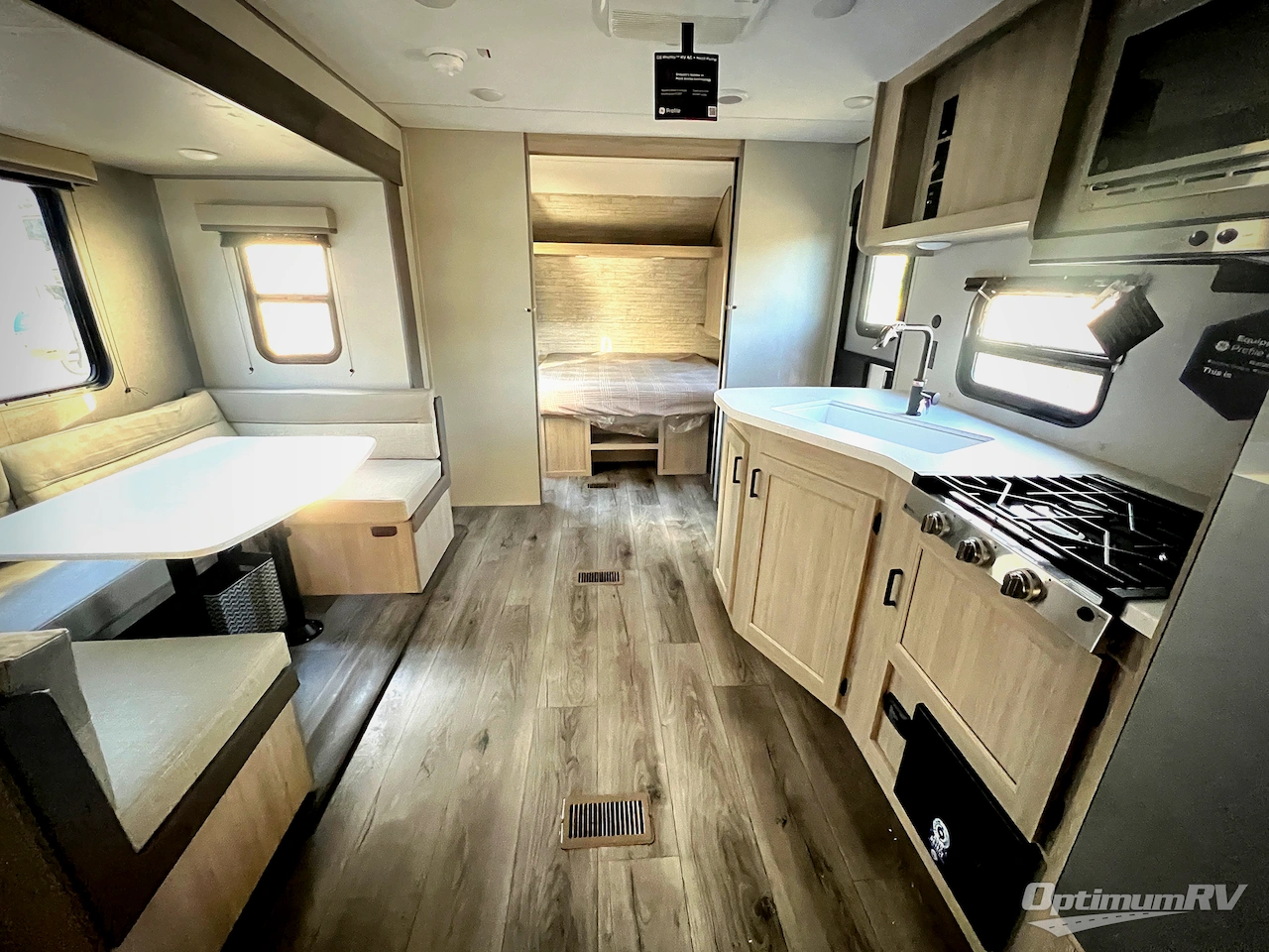 2026 Coachmen Catalina Summit Series 8 231BHS Photo 17