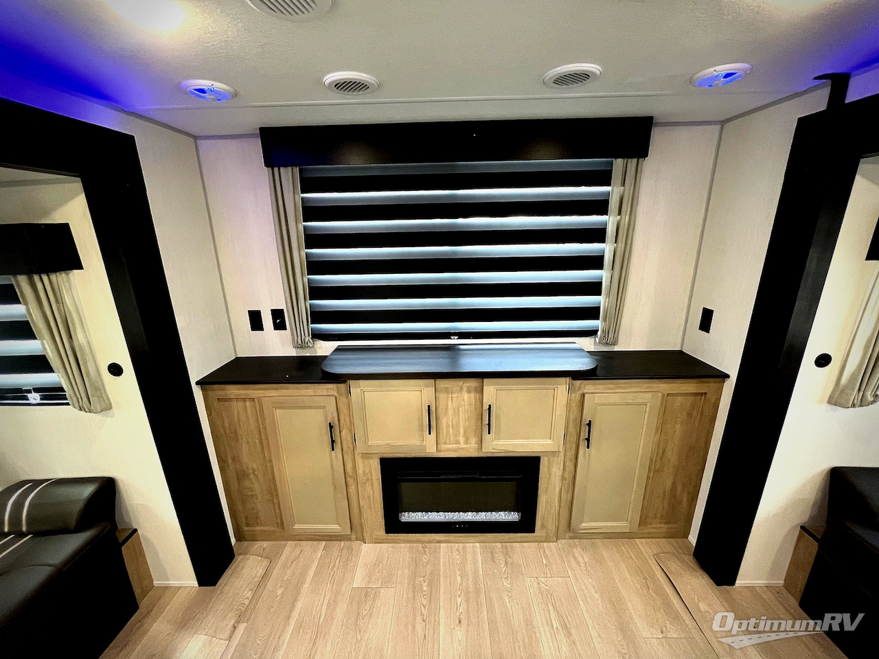 2026 Forest River Cherokee Wolf Den 306MM Photo 10