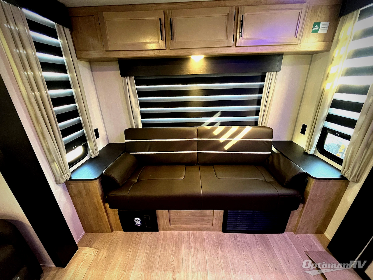 2026 Forest River Cherokee Wolf Den 273XLK Photo 7