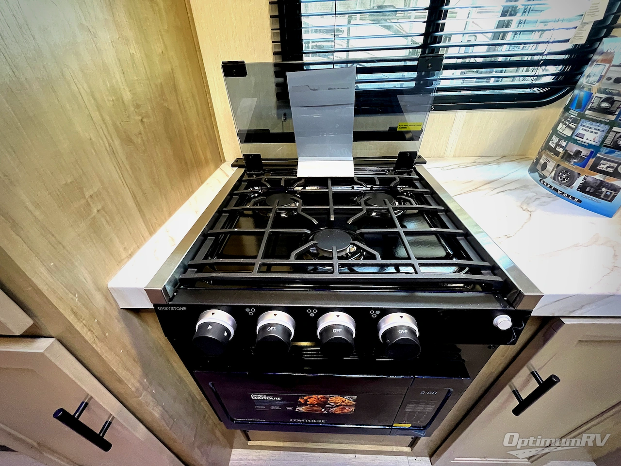 2026 Forest River Cherokee Wolf Den 273XLK Photo 12