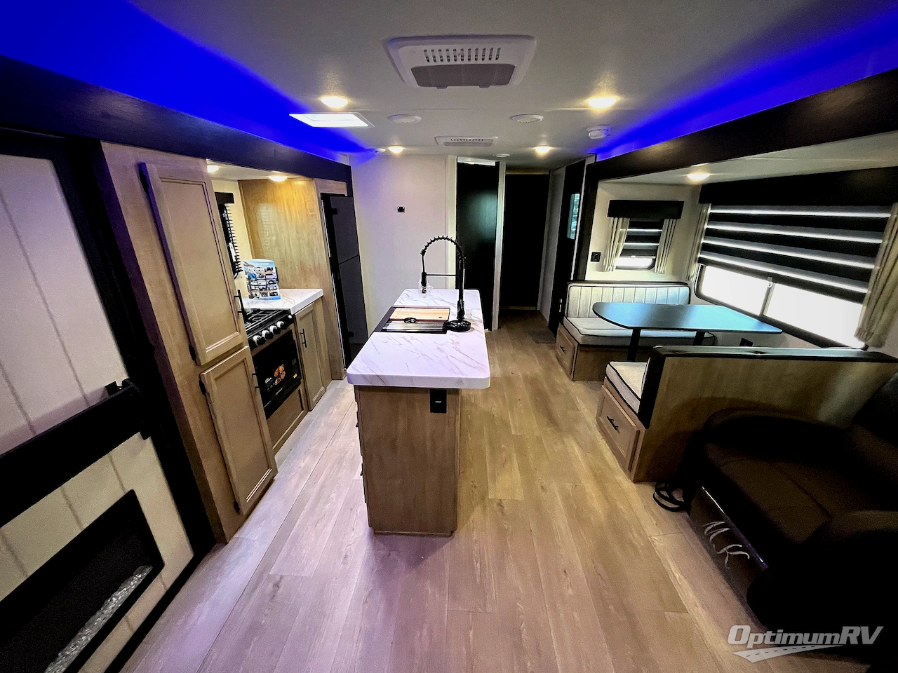 2026 Forest River Cherokee Wolf Den 273XLK Photo 14