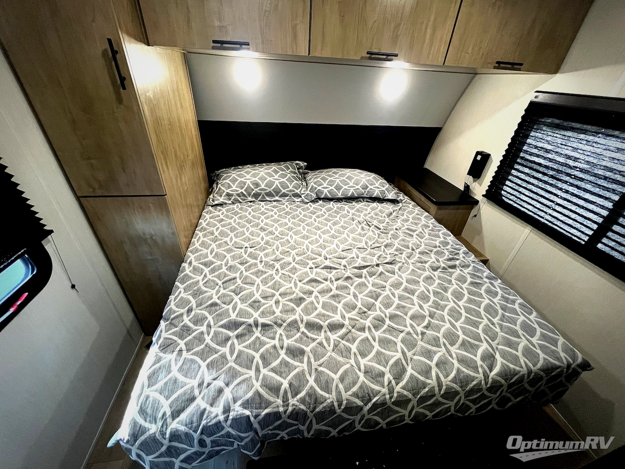 2026 Forest River Cherokee Wolf Den 273XLK Photo 17