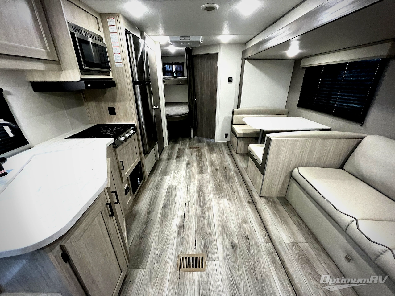 2025 Coachmen Catalina Summit Series 8 261BHS Photo 4