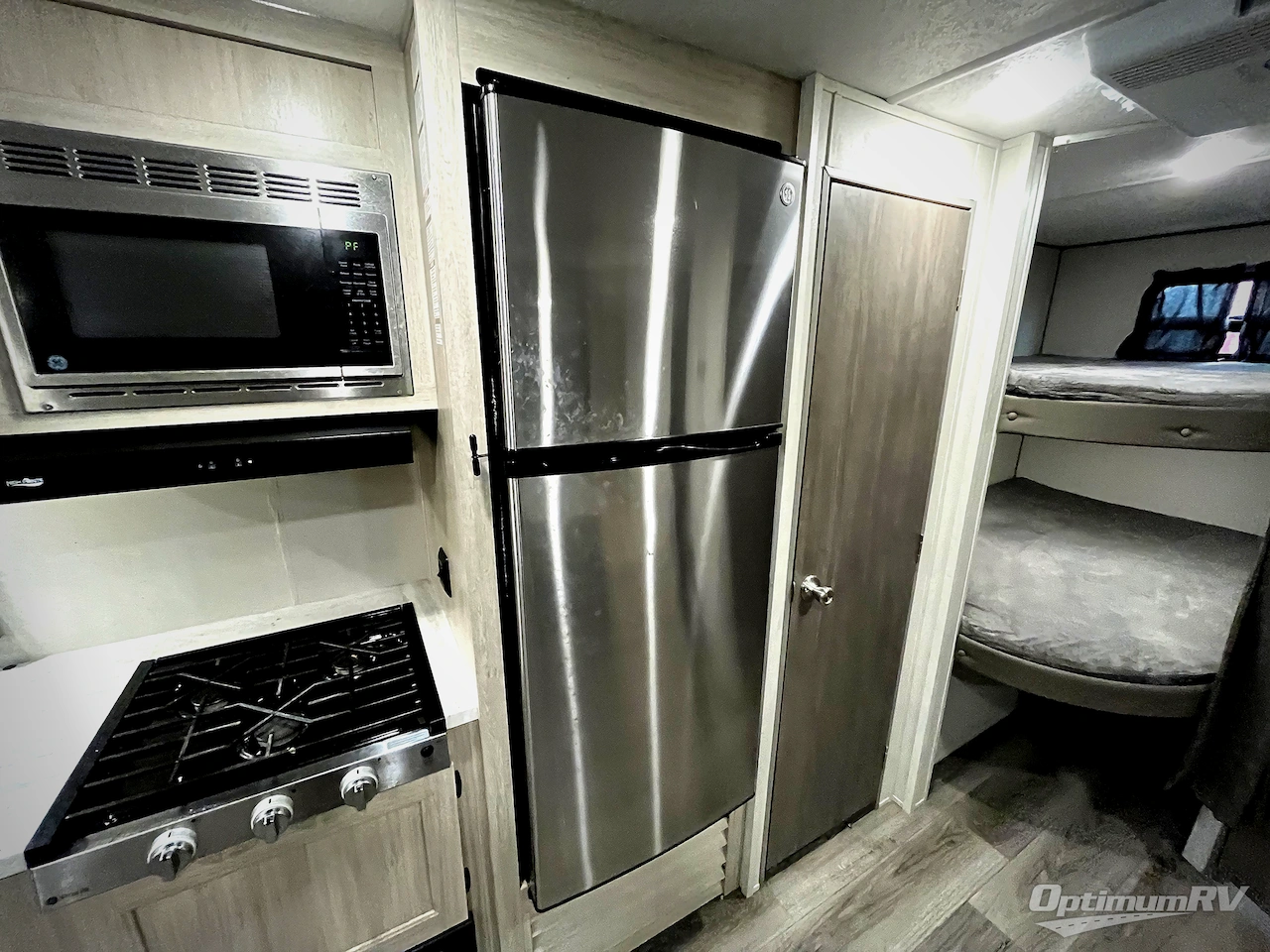 2025 Coachmen Catalina Summit Series 8 261BHS Photo 9