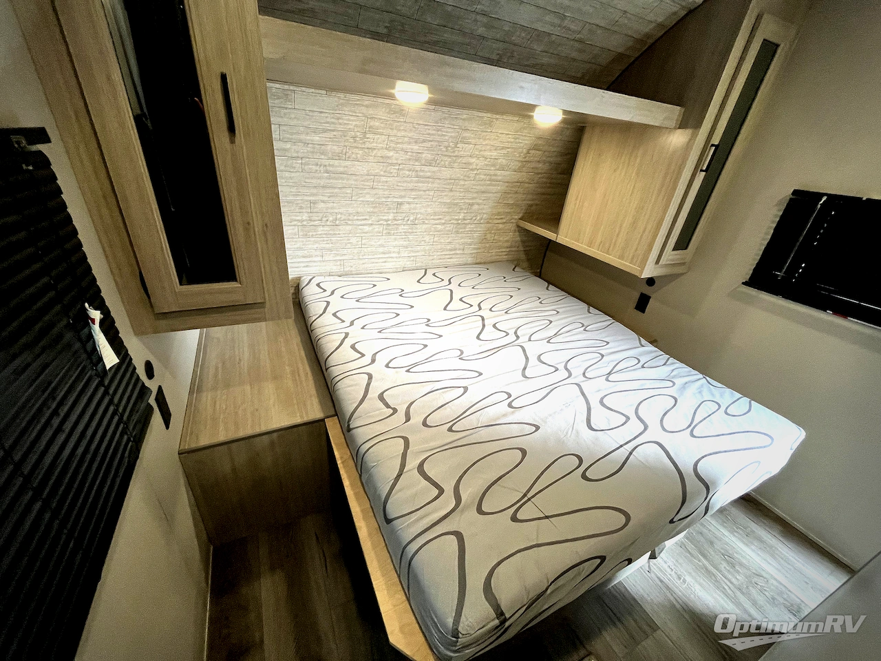 2025 Coachmen Catalina Summit Series 8 261BHS Photo 19