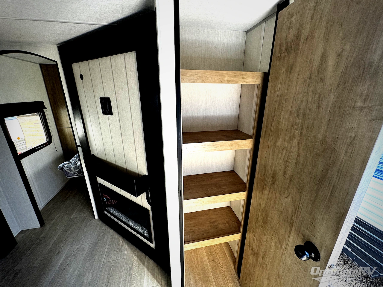 2026 Forest River Cherokee Grey Wolf 26KF Photo 5