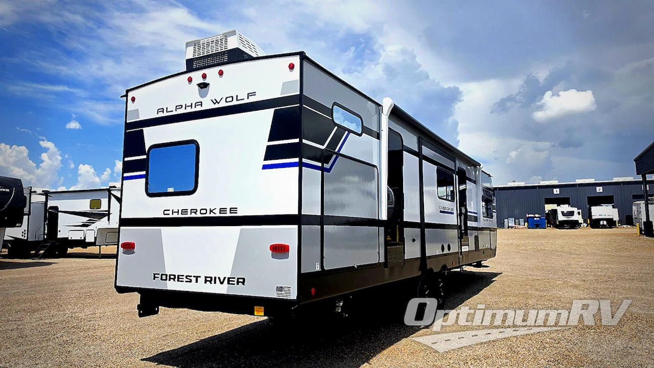 2027 Forest River Cherokee Alpha Wolf 32BHX Photo 2