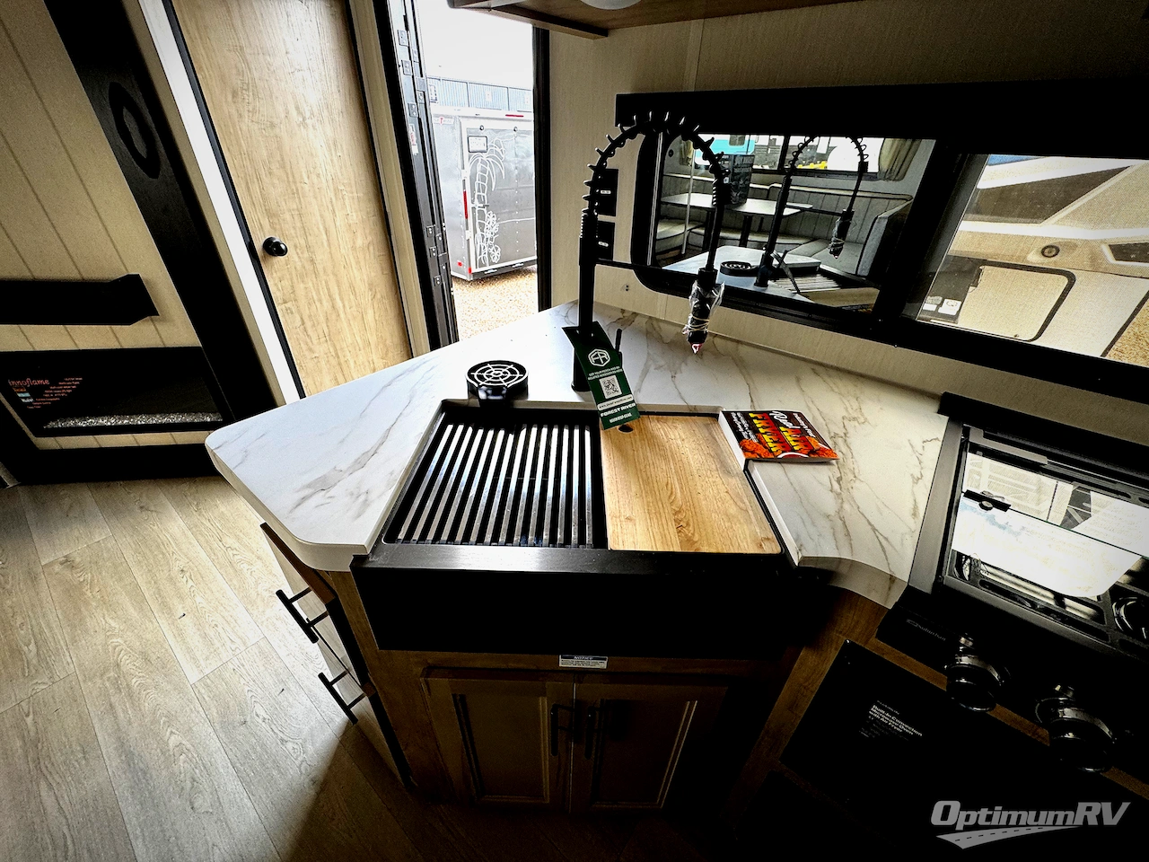 2026 Forest River Cherokee Grey Wolf 28RRT Photo 7