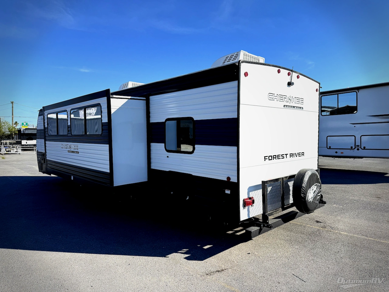 2026 Forest River Cherokee Grey Wolf 29QB Photo 3