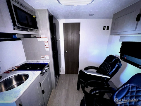 2026 Coachmen Clipper 4K Series 18FQ RV Photo 2