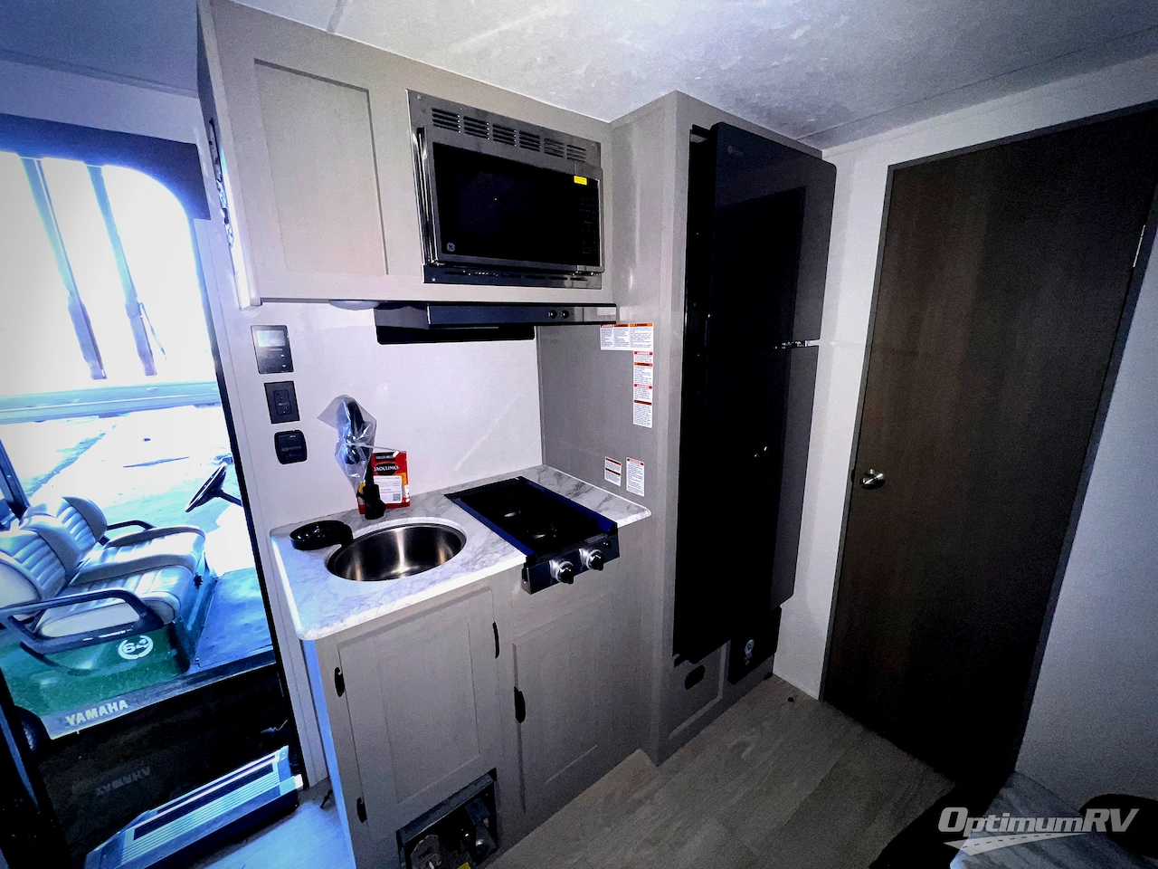 2026 Coachmen Clipper 4K Series 18FQ Photo 6
