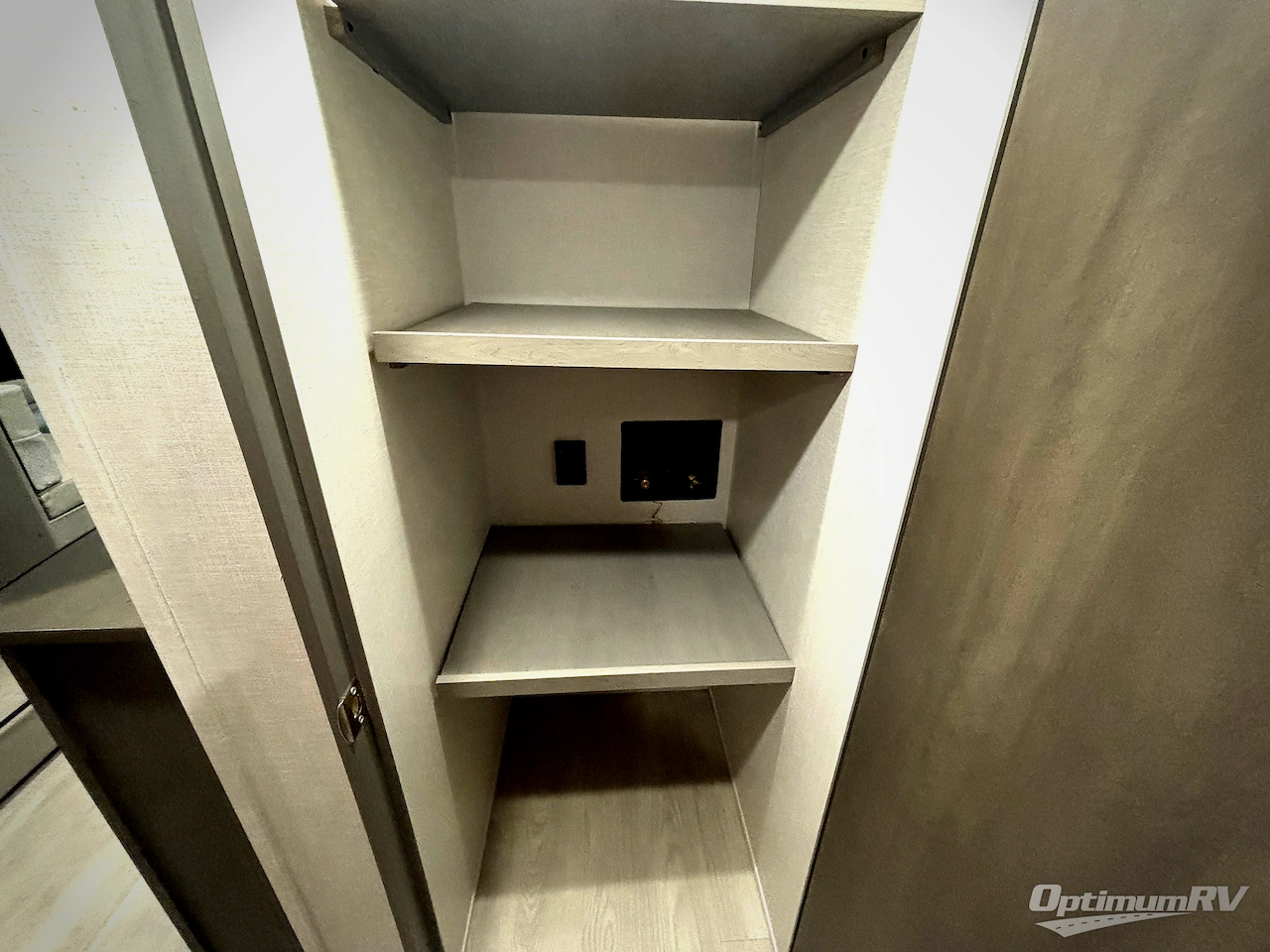 2026 Coachmen Clipper 6K Series 282DORM Photo 6