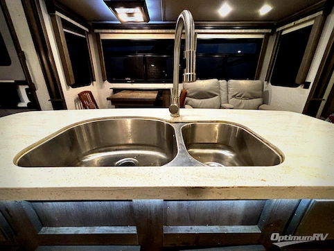 2020 Keystone Montana 3121RL RV Photo 4