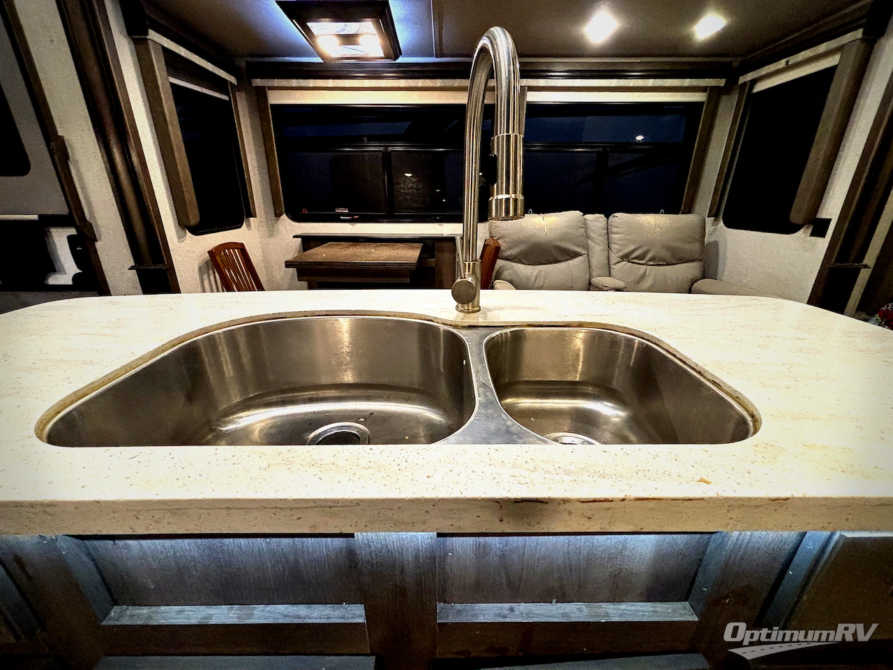 2020 Keystone Montana 3121RL Photo 13