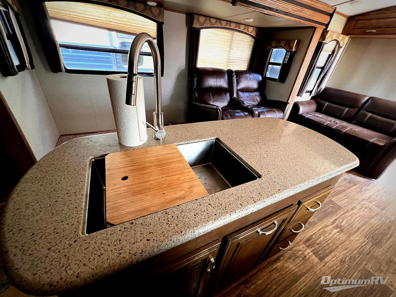 2017 Keystone Laredo 335MK Photo 11