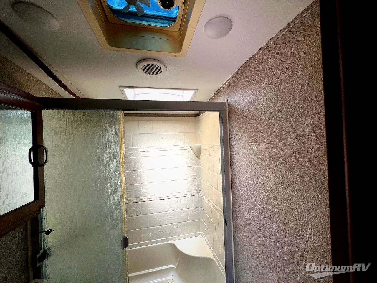 2017 Keystone Laredo 335MK Photo 15