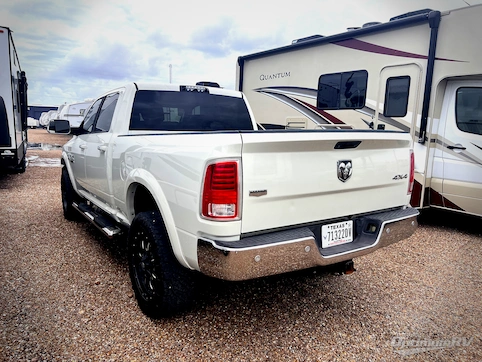 2016 Dodge RAM 3500 RV Photo 4