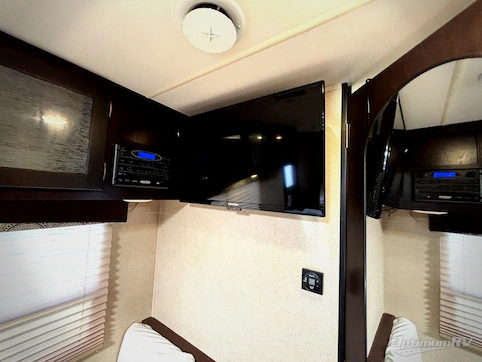 2017 Dutchmen Kodiak Express 201QB RV Photo 4