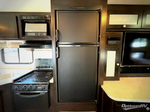 2018 Heartland North Trail 31BHDD King RV Photo 4