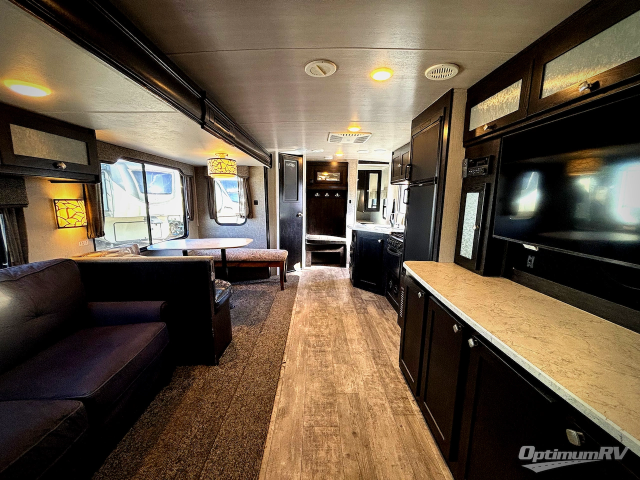 2018 Heartland North Trail 31BHDD King Photo 5