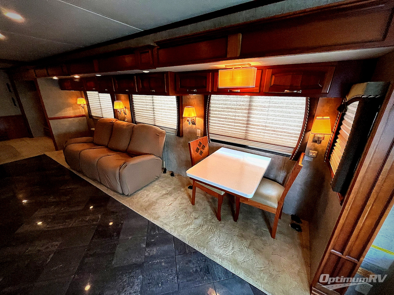 2009 Newmar Dutch Aire 4331 Photo 6
